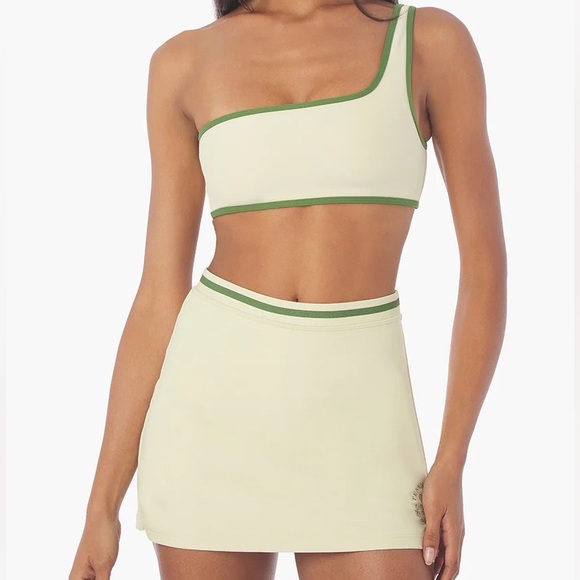 COPY - WeWoreWhat Active Skort (S) & Contrast one shoulder bra (S) RUNS SMALL - Picture 5 of 7